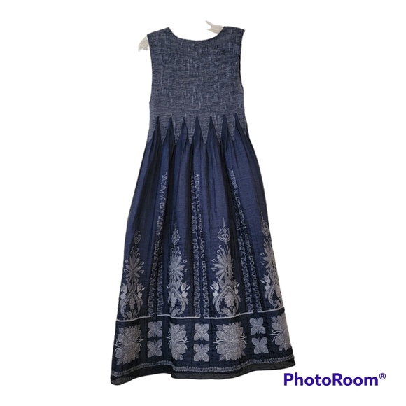 Max Edition Midi Dress - Picture 5 of 12